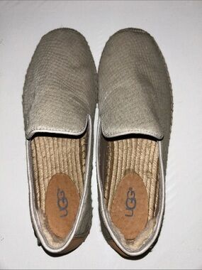 NWOB UGG Sandrinne Calf Hair Scales Slip-On Espadrille Loafers in Light Taupe